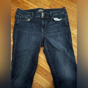 Super soft leggings. Dark wash